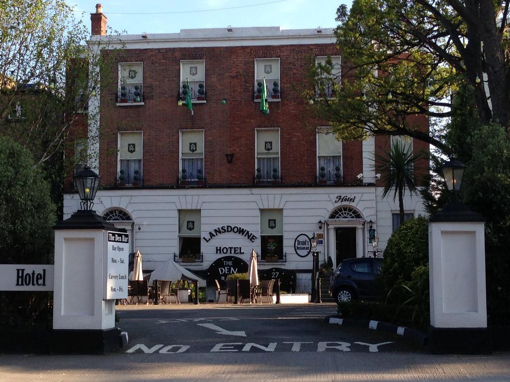 The Lansdowne Hotel Dublin Exteriör bild