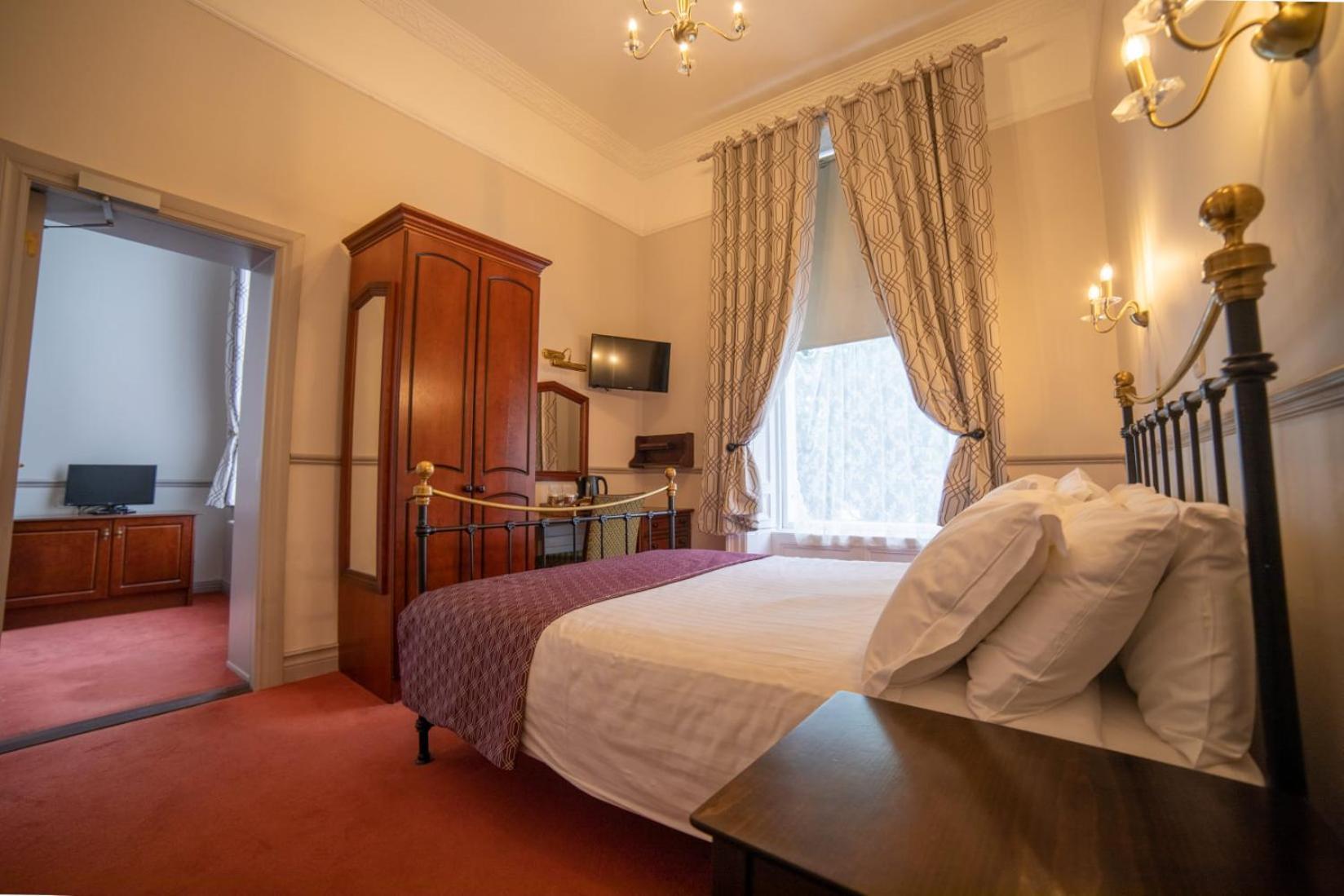 The Lansdowne Hotel Dublin Exteriör bild