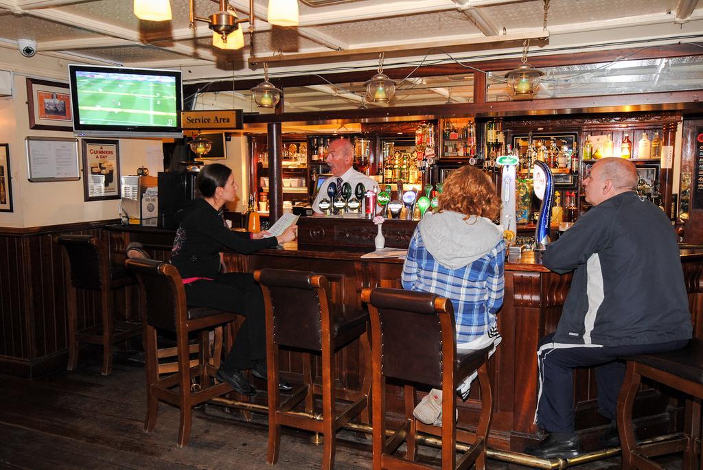 The Lansdowne Hotel Dublin Exteriör bild