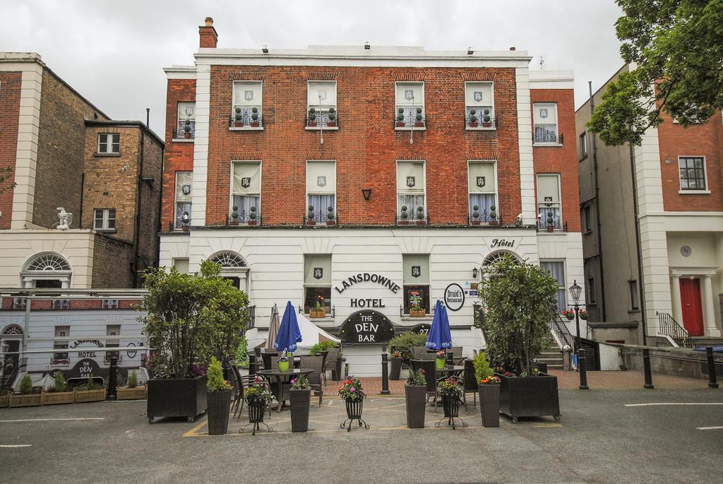 The Lansdowne Hotel Dublin Exteriör bild