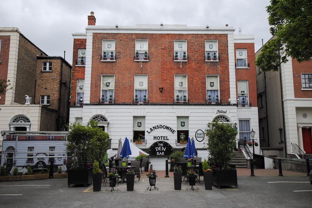 The Lansdowne Hotel Dublin Exteriör bild